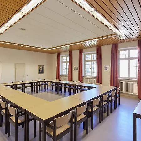 מלון Marienau Tagungs- Und Gaestehaus, Spiritueller Flair Am Wallfahrtsort Schoenstatt