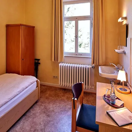 Marienau Tagungs- Und Gaestehaus, Spiritueller Flair Am Wallfahrtsort Schoenstatt מלון 3*