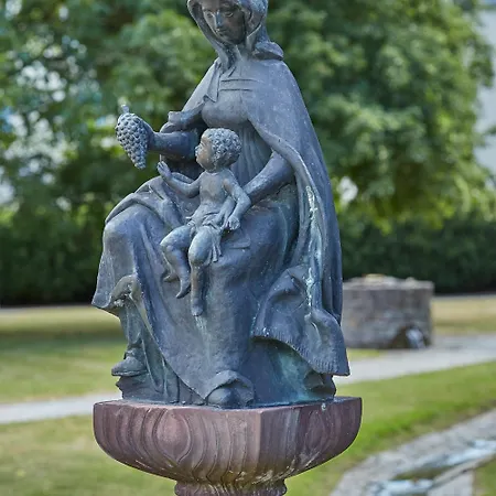 Marienau Tagungs- Und Gaestehaus, Spiritueller Flair Am Wallfahrtsort Schoenstatt